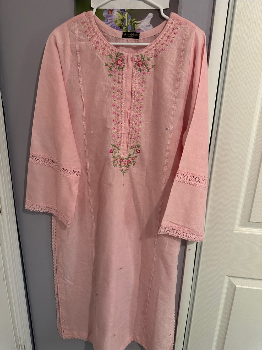 Agha Noor Pakistani Pink Embroidered shirt and chiffon duppta lawn fabric